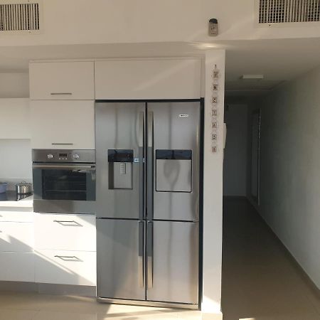 Luxury Exclusive Top Class Apartment On The Sea With Best Sea View And Jacuzzi רק למשפחות !!!! Eilat Esterno foto
